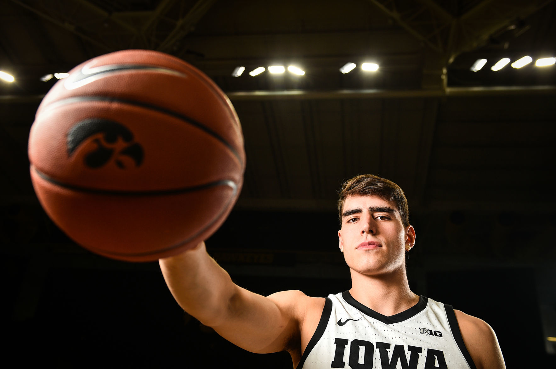 100919-qct-spt-iowa-hoops-media-024a.JPG